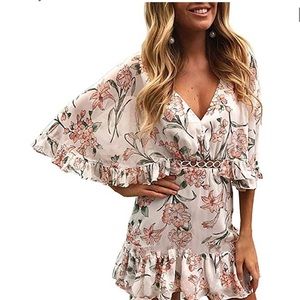 Floral Print V-neck dress. Open back